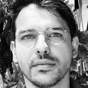 Juan Pablo Caussin, egresadx de Arte7